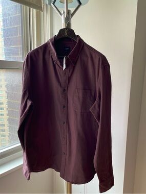 J.Crew Men's corduroy Button-Down Shirt in burgundy XL
